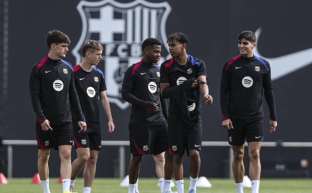 巴塞罗那客场大胜，缩小与领头羊的差距的简单介绍