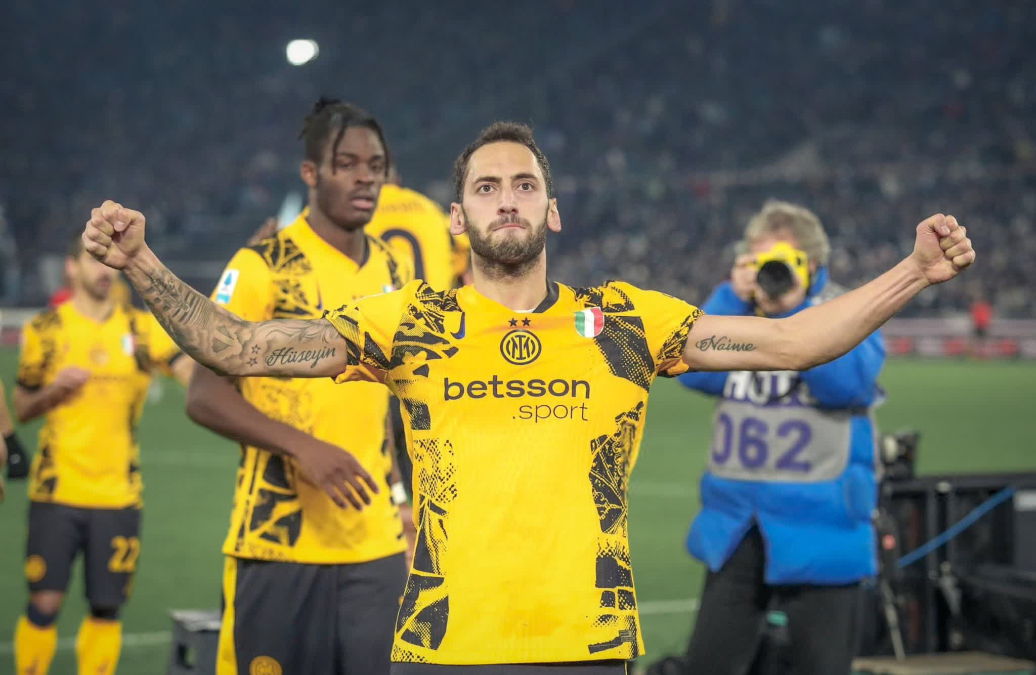 雷德江苏棒子入球,那不勒斯夺冠在望,意甲掀热浪.的简单介绍