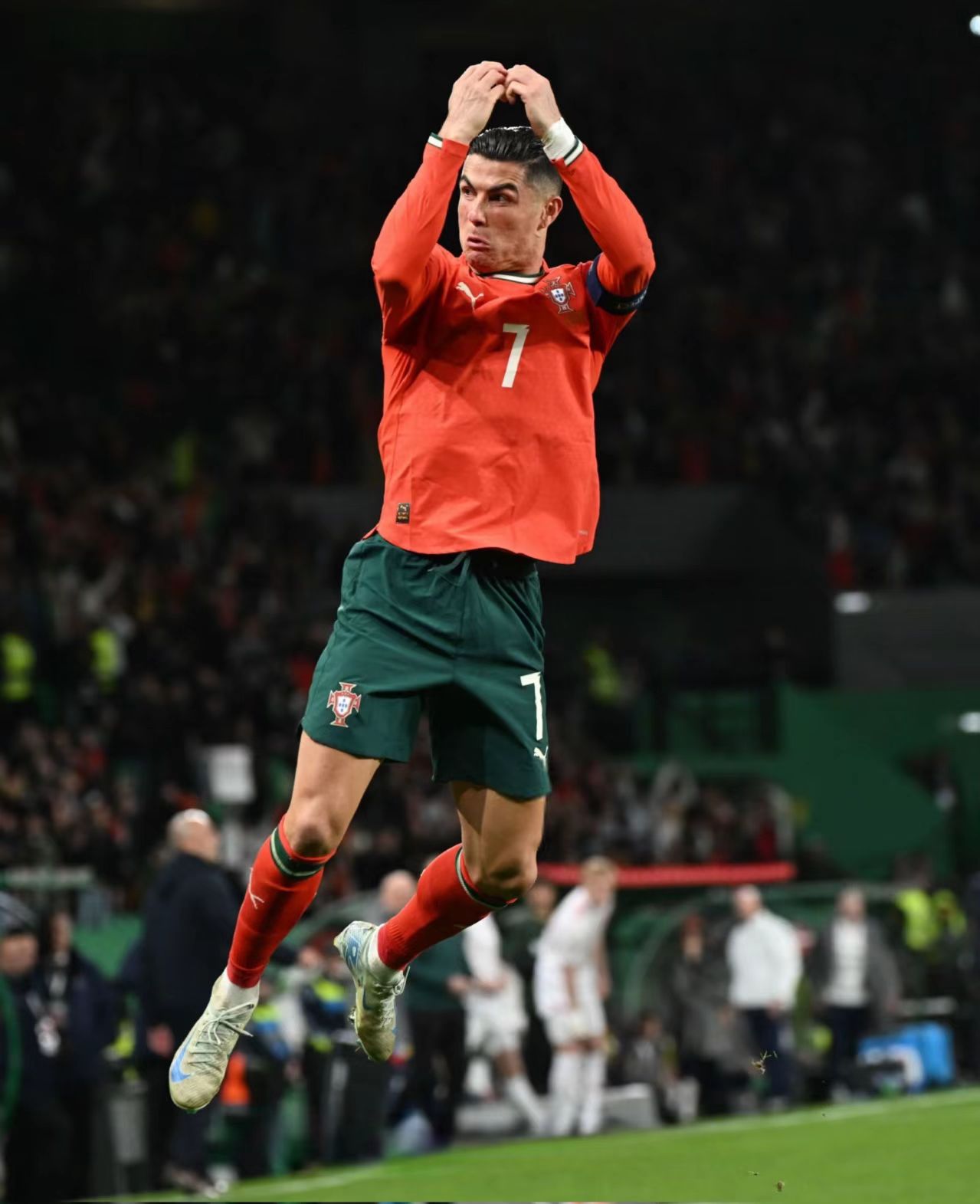 欧预赛赛场上演惊心动魄的进球大战的简单介绍