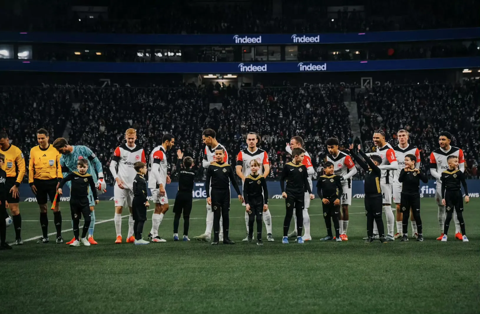 多特蒙德客场力克对手，实现连胜